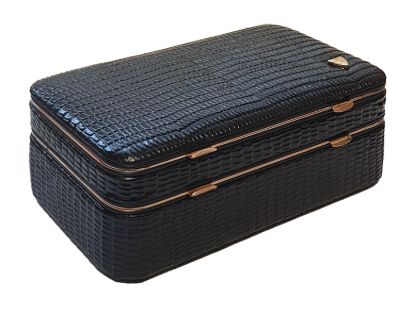 Изображение Маникюрный набор Zinger MS-1205-801 G, золотистые инструменты, 9 предметов