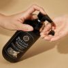 Изображение Шампунь с экстрактом чёрного чеснока и куркумином Daeng Gi Meo Ri Black Garlic & Curcumin Shampoo, 500 мл